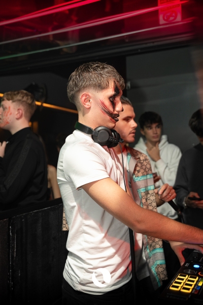 01.11-Pala-Club-49-di-85