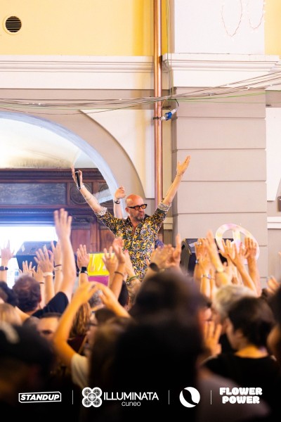 02.07-FLOWER-POWER-Pala-Club-x-Illuminata-Cuneo-45_-di-62