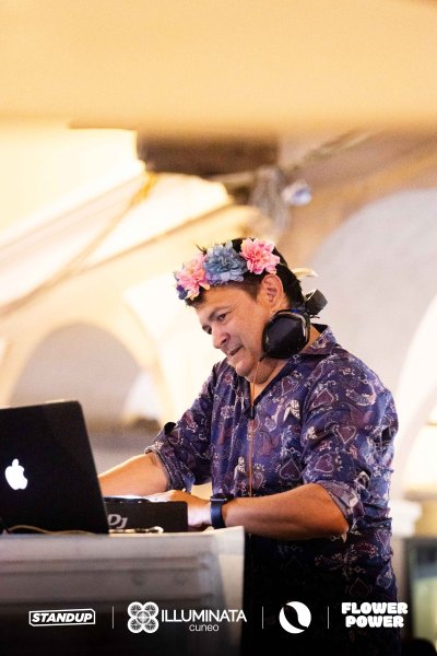 02.07-FLOWER-POWER-Pala-Club-x-Illuminata-Cuneo-50-di-62