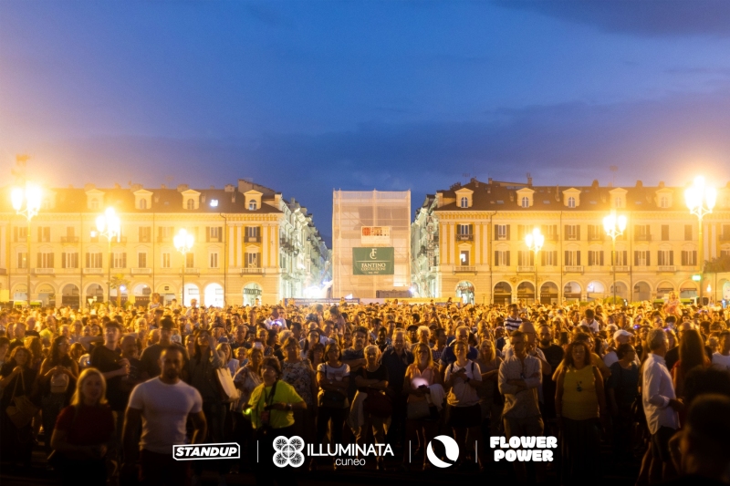 02.07-FLOWER-POWER-Pala-Club-x-Illuminata-Cuneo-6-di-62