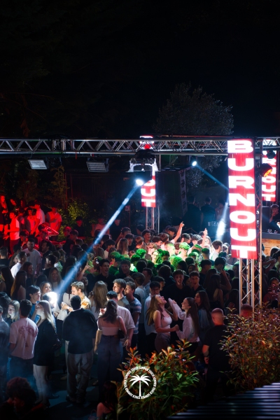 06.06-Touch-Summer-33-di-82