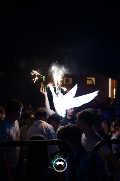 10.06-Touch-Summer-30-di-88