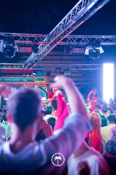 13.06-Touch-Summer-82-di-84